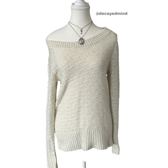 Kismet Sweaters - Y2K “Kismet” White & Gold Shiny Knitted Long Sleeve Oversized Sweater